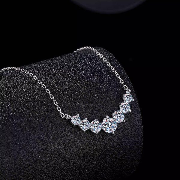 Smile Type Moissanite Pendant Necklace Jewelry - Image 2