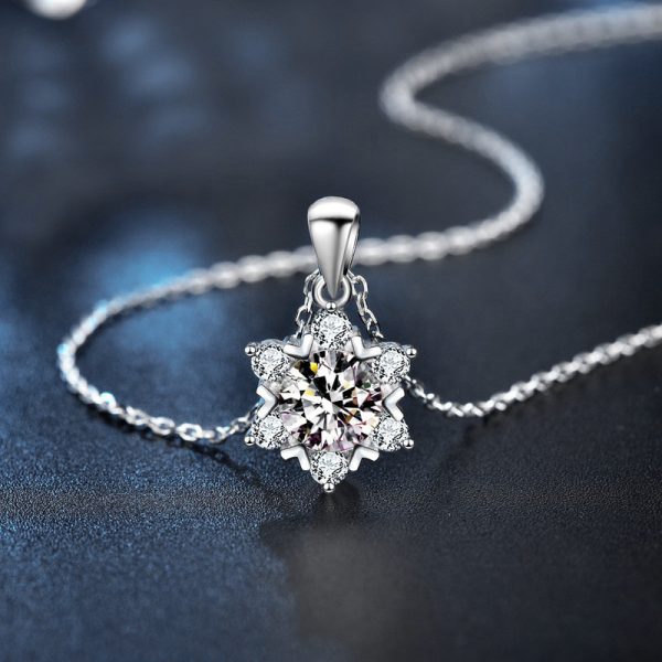 Snowflake Type Moissanite Pendant Necklace - Image 3