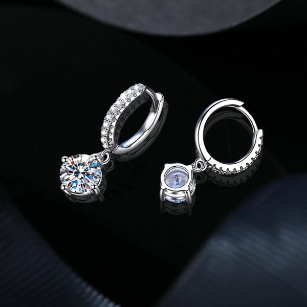 Fashion Light Luxe Style Moissanite Ear Button Jewelry - Image 3