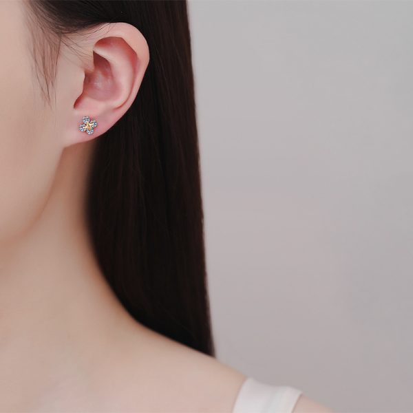 Luxe Jasmine Style Moissanite Earrings Jewelry - Image 5