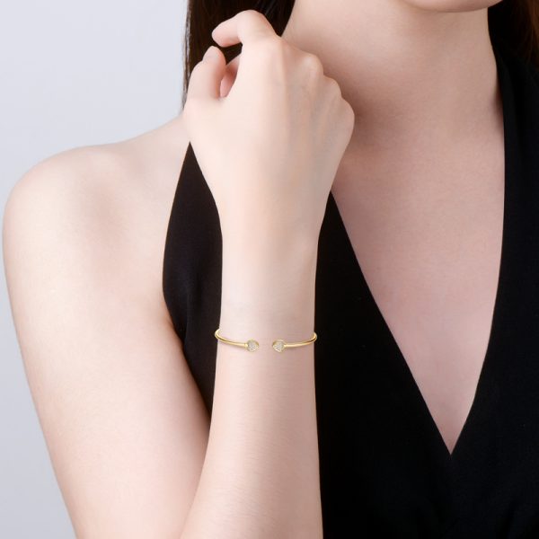 Exquisite Heart Shape Moissanite Diamond Bracelets - Image 11