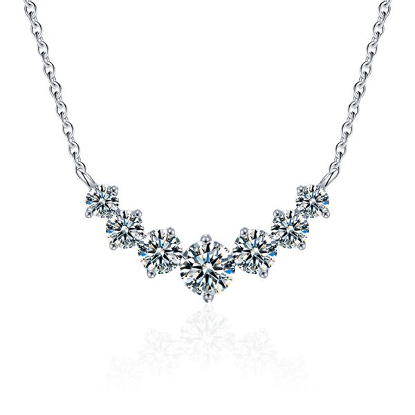 Smile Type Moissanite Pendant Necklace Jewelry